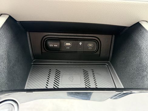 Used 2024 Kia Sportage EX image 30