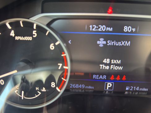 Used 2025 Nissan Altima 2.5 SV FWD image 13