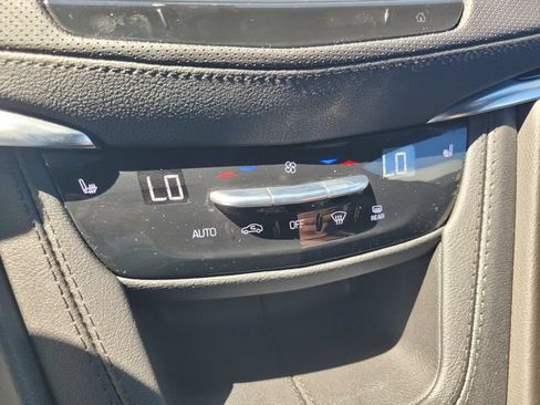Used 2024 Cadillac XT6 Luxury AWD/4WD image 25