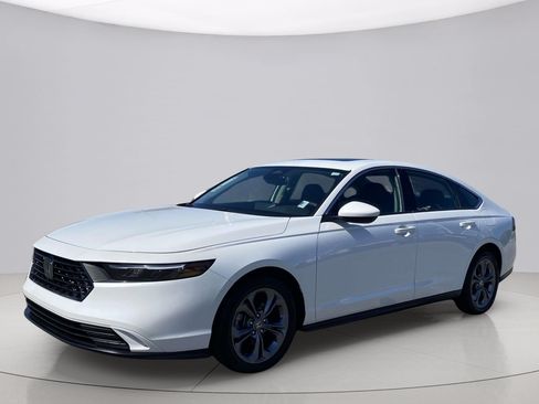 Used 2024 Honda Accord EX image 5