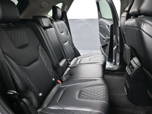 Used 2024 Ford Edge Titanium AWD/4WD image 27