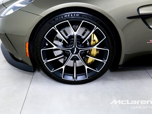 Used 2026 Aston Martin V8 Vantage S RWD image 27