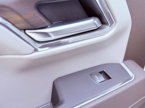 Used 2024 GMC Sierra 1500 SLT w/ SLT Premium Plus Package image 28