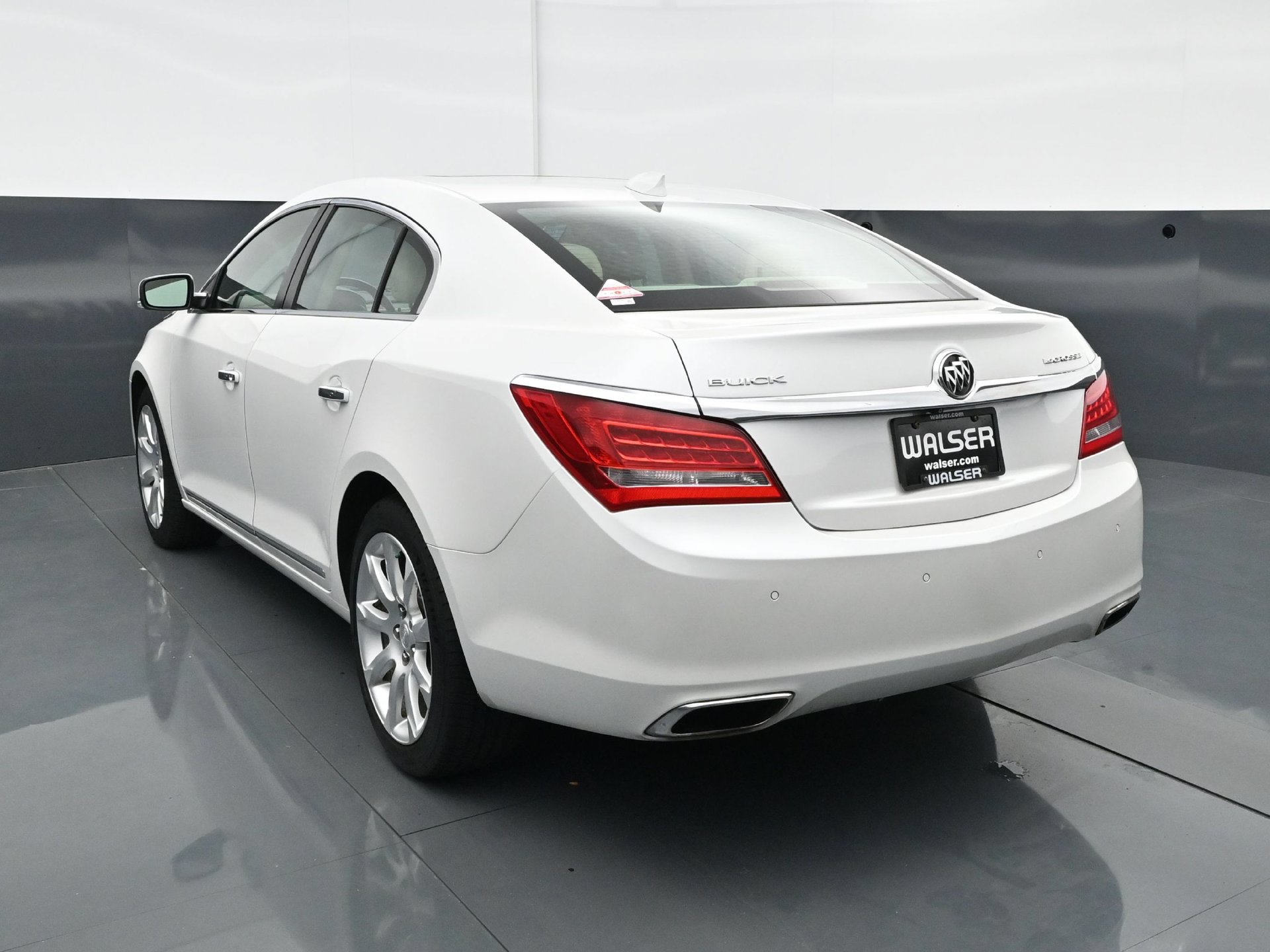 Used 2016 Buick LaCrosse Premium w/ Driver Confidence Package #1 FWD image 5