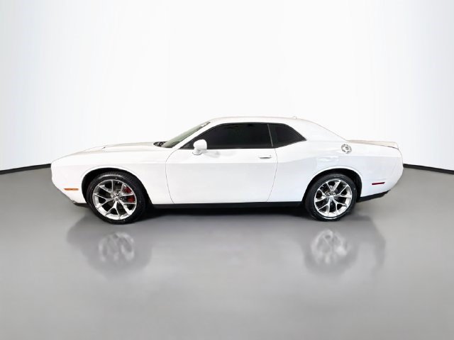 Used 2022 Dodge Challenger SXT w/ Plus Package RWD image 6