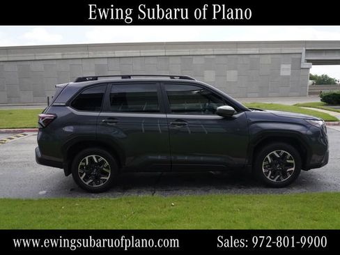Used 2025 Subaru Forester Premium AWD/4WD image 18
