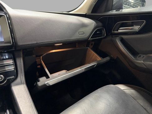 Used 2020 Jaguar F-PACE Prestige image 41