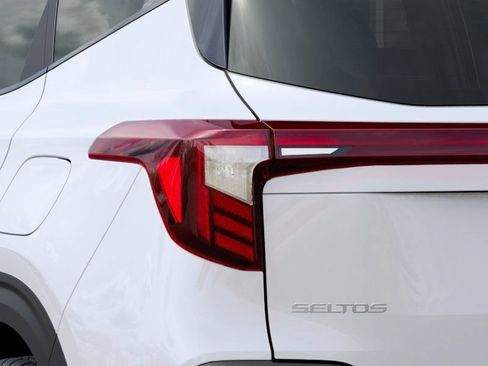 Certified 2026 Kia Seltos S FWD image 13