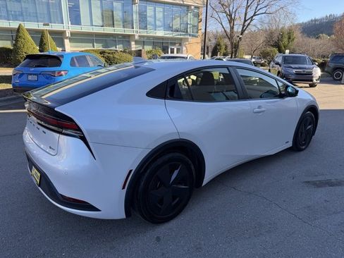 Used 2023 Toyota Prius LE image 6