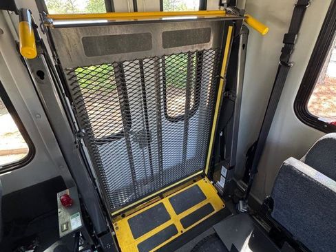 Used 2012 Ford E-350 and Econoline 350 Super Duty w/ Shuttle Bus Prep Pkg RWD image 17