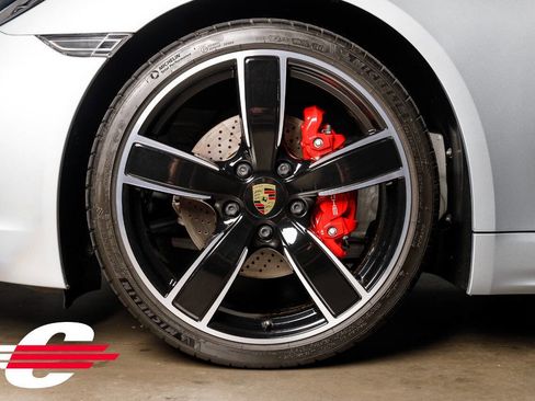 Used 2018 Porsche 718 Cayman S RWD image 13