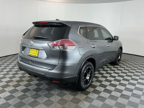 Used 2015 Nissan Rogue S FWD image 5