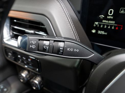 Used 2025 GMC Yukon Denali image 26