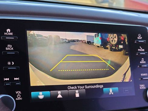 Used 2018 Honda Accord Touring image 26