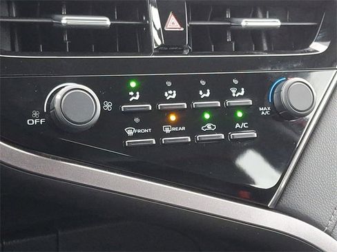 Certified 2021 Toyota Camry LE image 15