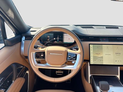 New 2026 Land Rover Range Rover SE image 17