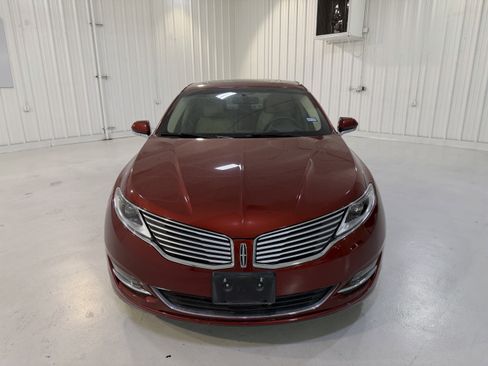 Used 2014 Lincoln MKZ image 8