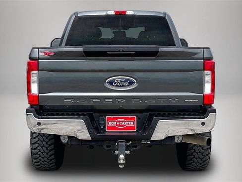 Used 2017 Ford F250 XLT w/ XLT Value Package image 6