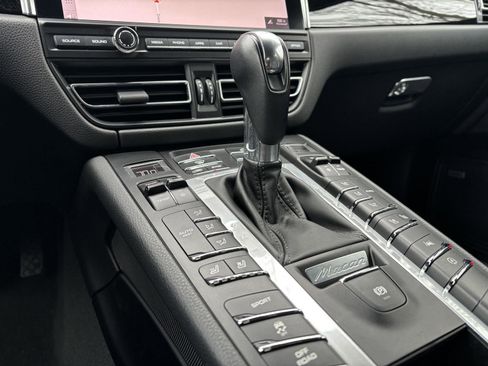 Used 2019 Porsche Macan S AWD/4WD image 9