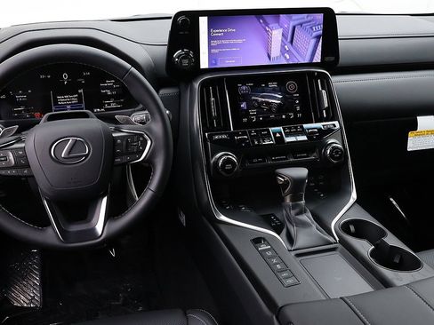 New 2026 Lexus LX 600 4WD w/ Premium Package image 17