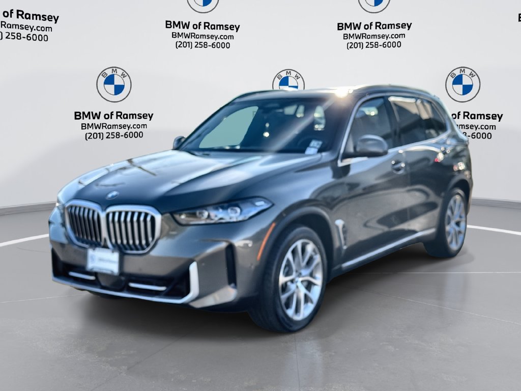 Used 2024 BMW X5 xDrive40i w/ Premium Package AWD/4WD image 1
