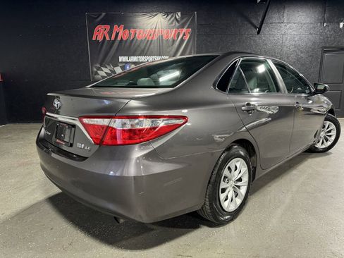 Used 2016 Toyota Camry LE FWD image 4