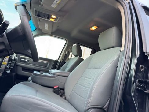 Used 2017 RAM 1500 Classic SLT image 8