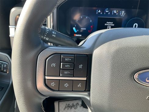 New 2026 Ford F250 Lariat w/ Chrome Package image 19