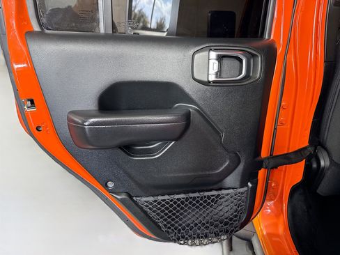 Used 2018 Jeep Wrangler Unlimited Sport S image 26