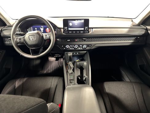 Certified 2025 Honda Accord SE image 4