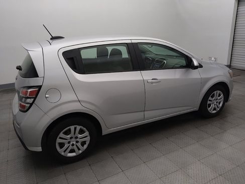 Used 2020 Chevrolet Sonic LT FWD image 10