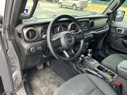 Used 2020 Jeep Wrangler Unlimited Sport image 7