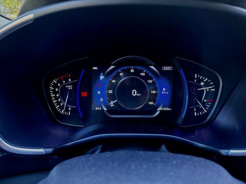 Used 2019 Hyundai Santa Fe Limited FWD image 13