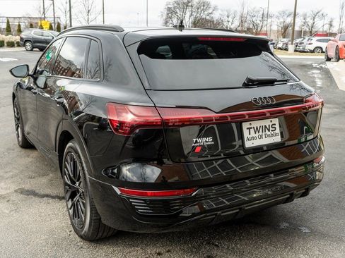 Used 2024 Audi Q8 e-tron Prestige image 45