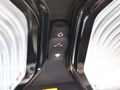 Used 2019 BMW 330i Sedan w/ Convenience Package image 28