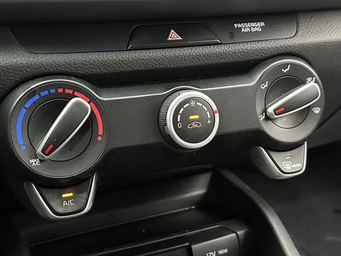 Used 2018 Kia Rio S image 16