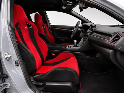 Used 2019 Honda Civic Type R image 18