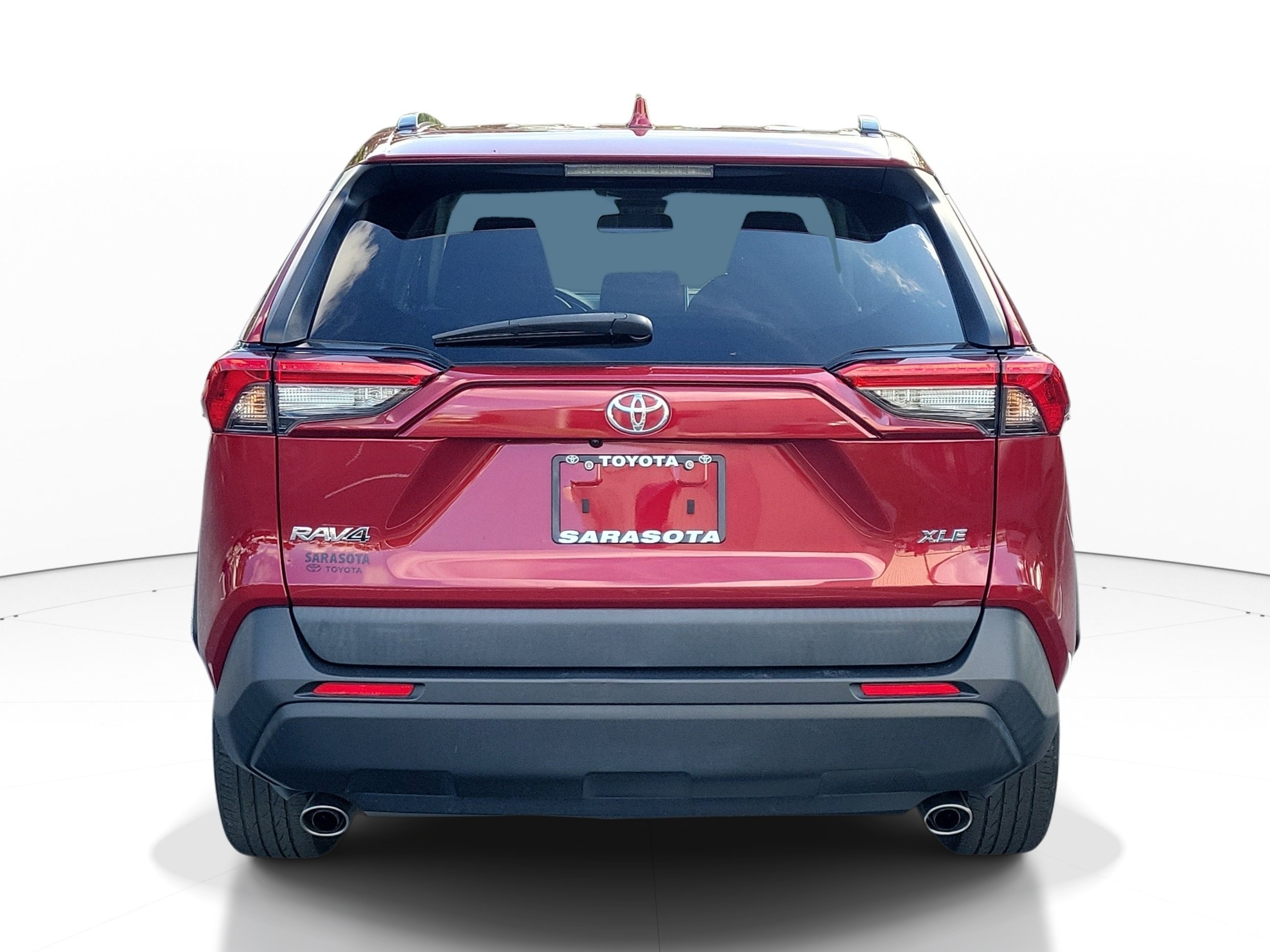 Used 2023 Toyota RAV4 XLE w/ Convenience Package FWD image 5