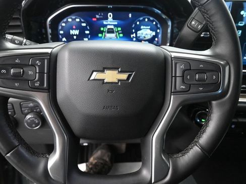 Used 2025 Chevrolet Silverado 1500 LT image 38