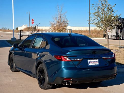 Used 2026 Toyota Camry SE image 4