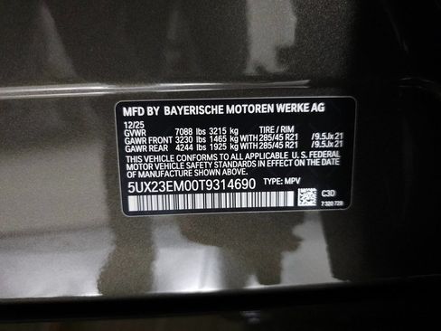 Used 2026 BMW X7 xDrive40i w/ M Sport Package AWD/4WD image 36