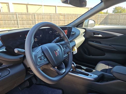 New 2026 Buick Envista Preferred image 12