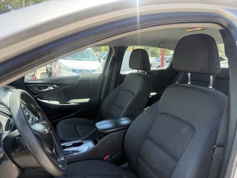 Used 2020 Chevrolet Malibu LT FWD image 13