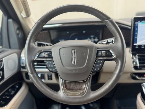 Used 2022 Lincoln Navigator L Reserve AWD/4WD image 14