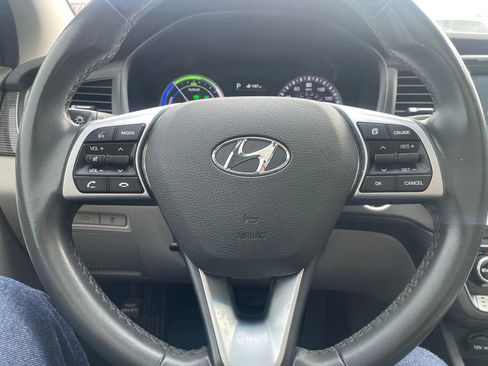 Used 2018 Hyundai Sonata Limited image 7