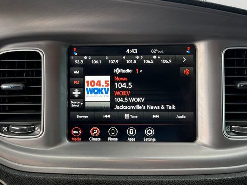 Used 2023 Dodge Charger SXT RWD image 18