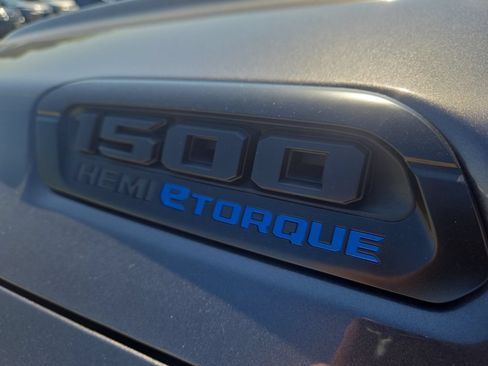 Used 2019 RAM 1500 Big Horn AWD/4WD image 36