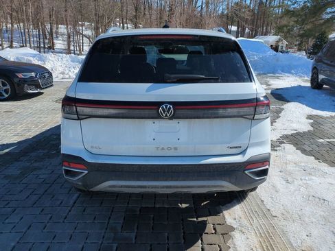 Used 2025 Volkswagen Taos SEL w/ Black Wheel Plus Package image 4