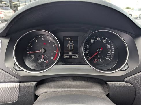 Used 2017 Volkswagen Jetta SE FWD image 22