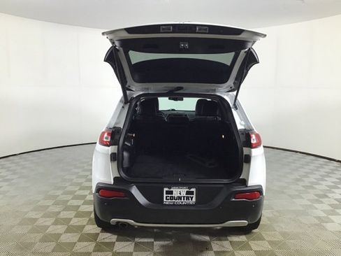 Used 2018 Jeep Cherokee Limited image 20